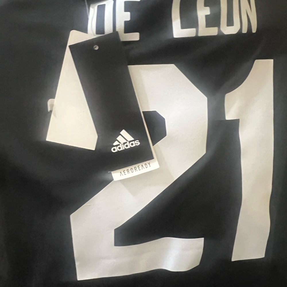 XSmall Black Adidas Real Madrid Jeremy De Leon jersey - Picture 4 of 4